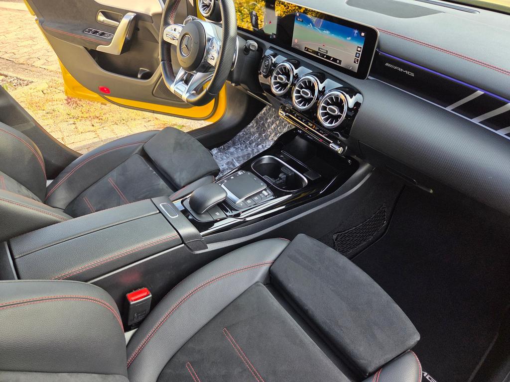 Mercedes-Benz CLA 45 AMG Shooting Brake