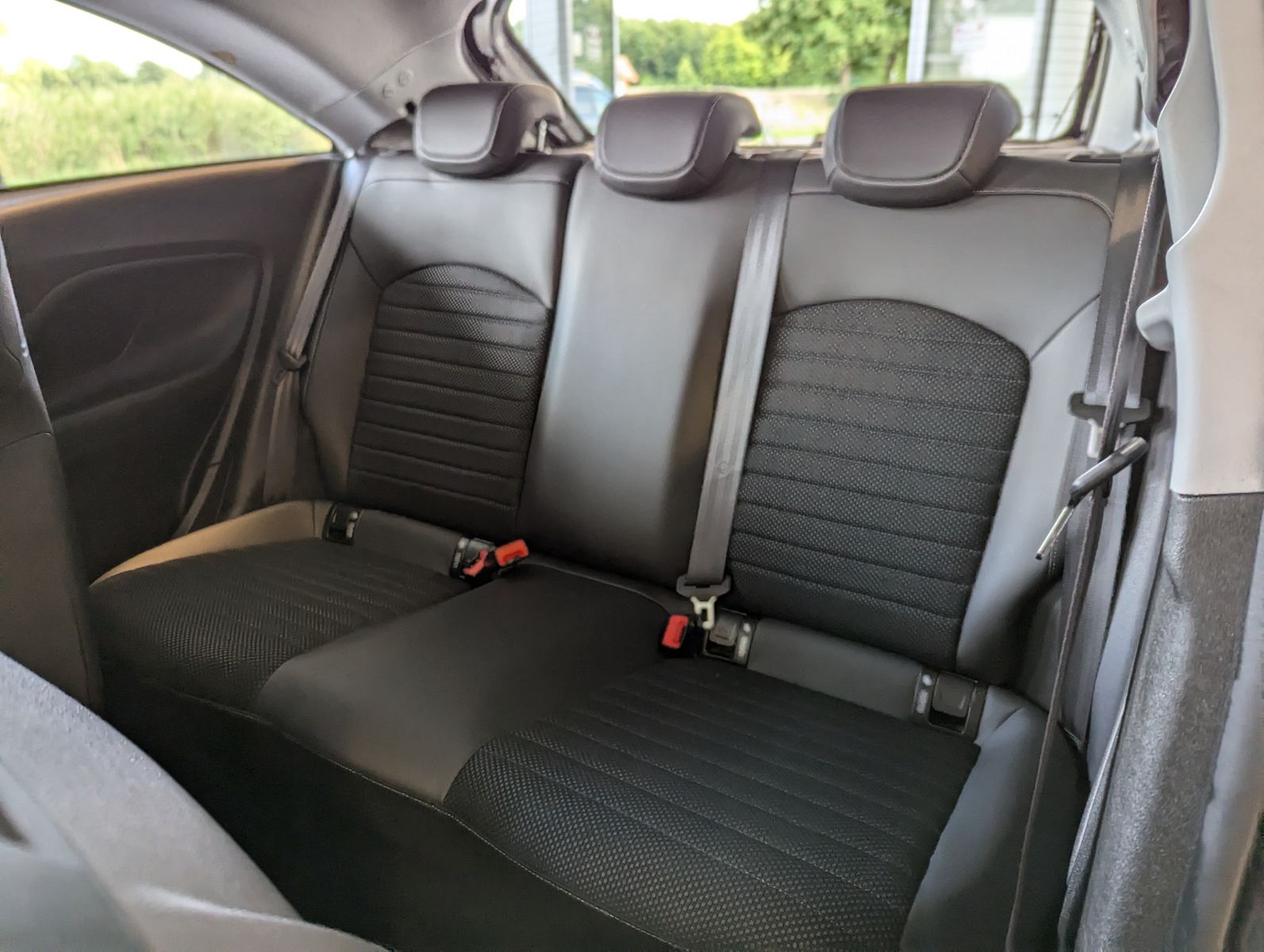 OPEL Corsa 1.6OPC-Turbo DAB Bi-Xenon Kamera 17" - Image 15