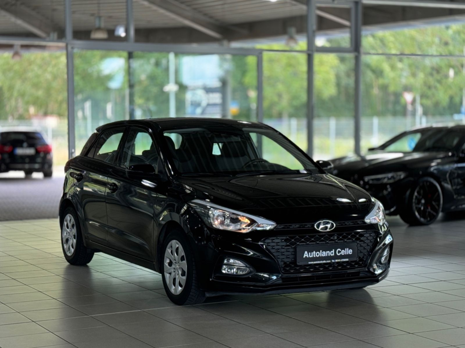 Fahrzeugabbildung Hyundai i20 Automatik PDC Tempomat Klima Bluetooth