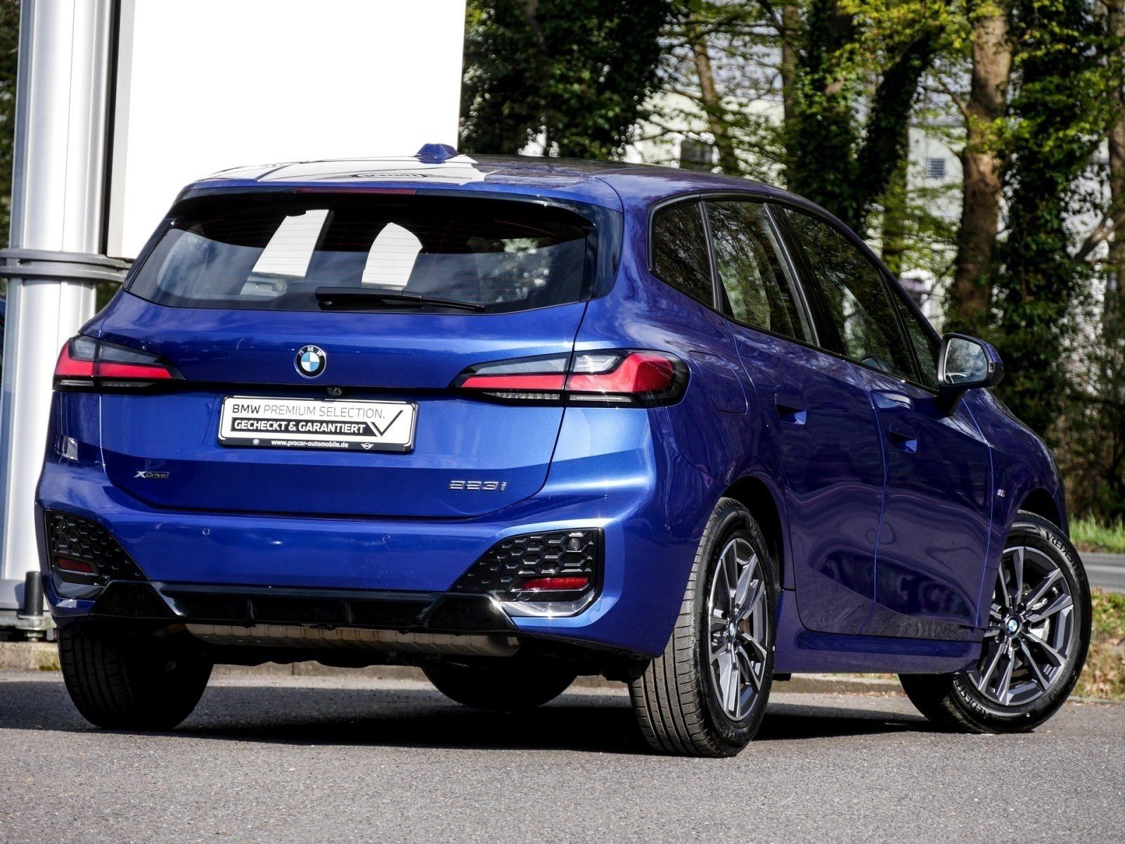 BMW 223 Active Tourer - Bild 2