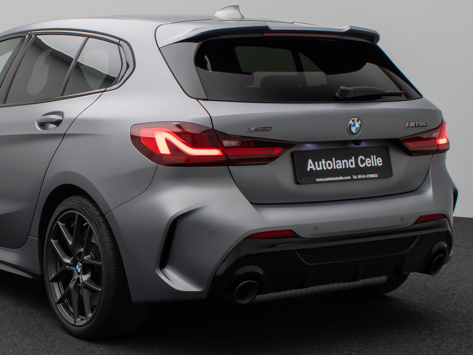Fahrzeugabbildung BMW M135i xD Panorama Kamera HUD DAB H/K Komfort 18"