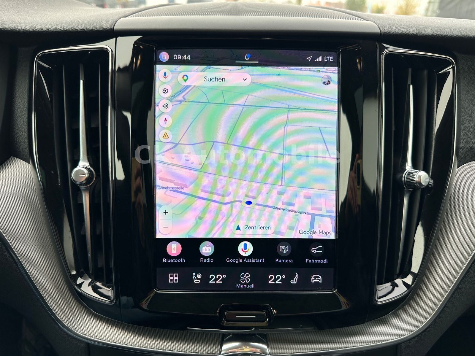 Fahrzeugabbildung Volvo XC60 B4 Plus Bright AWD/Navi/Leder/Pano/LED/Kam.