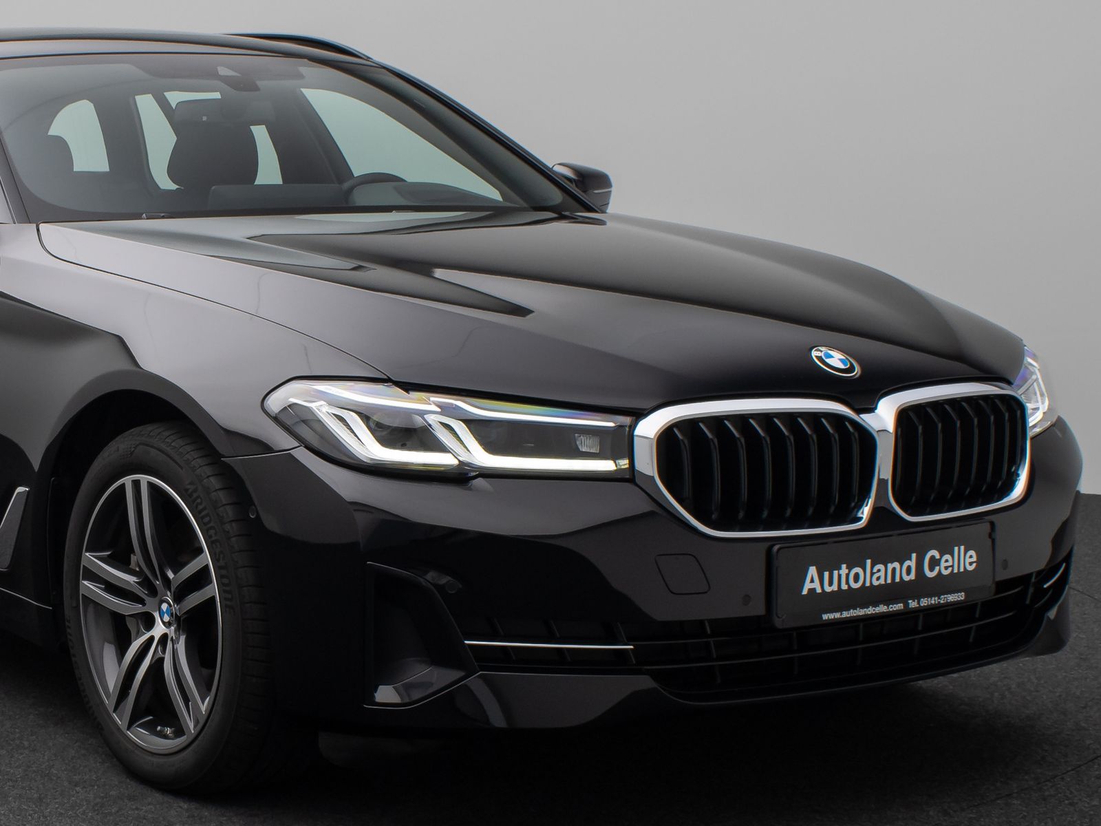 Fahrzeugabbildung BMW 530i xD Panorama Kamera Laser HUD HiFi Komfort