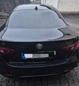 Alfa Romeo Giulia 2.0 Turbo 16V 206kW AT8-Q4 Estrema Es... - Alfa Romeo Giulia von privat