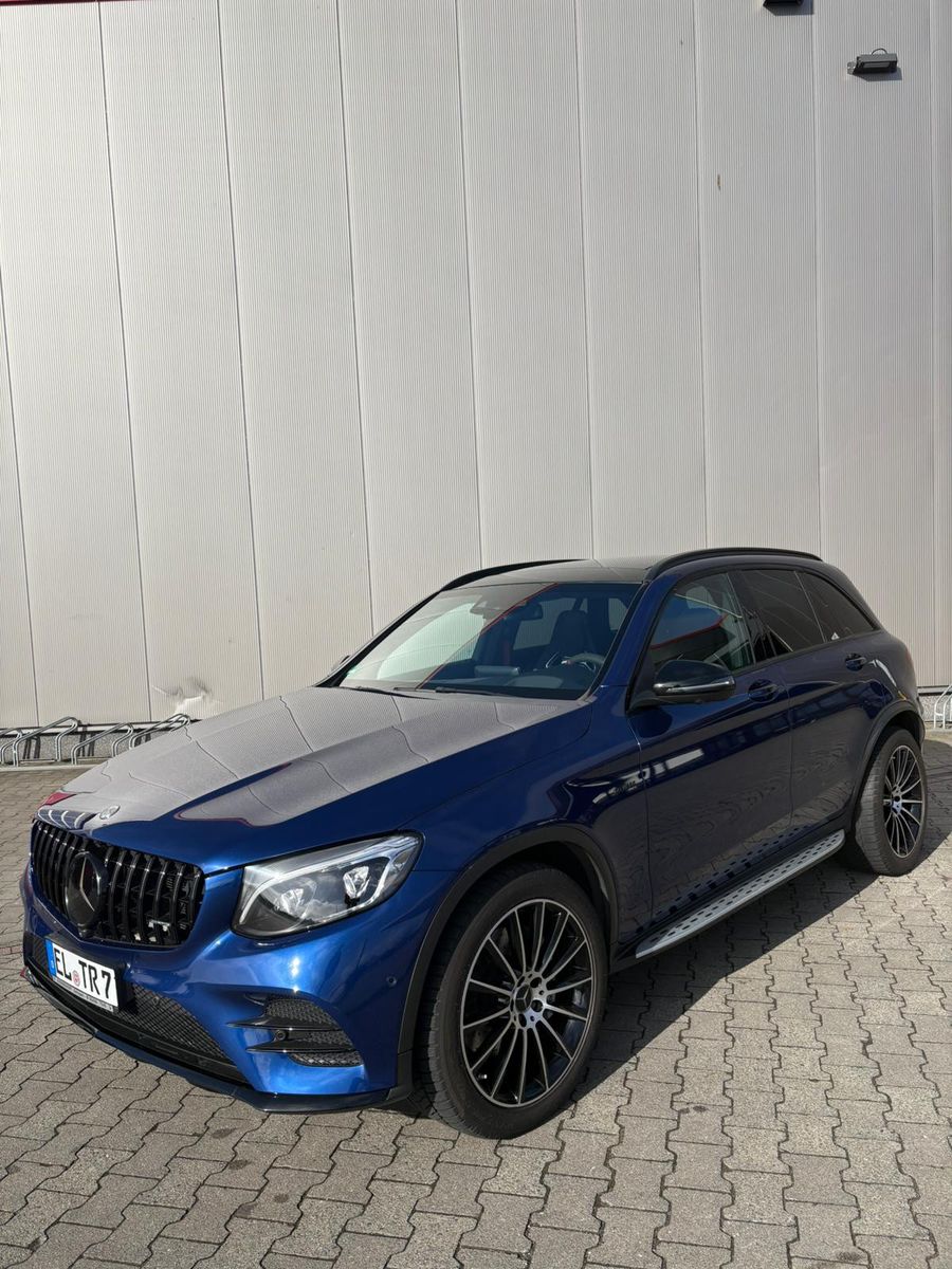 MERCEDES-BENZ GLC 43 AMG*4Matic*Voll*Perf. Sitze*Pano*