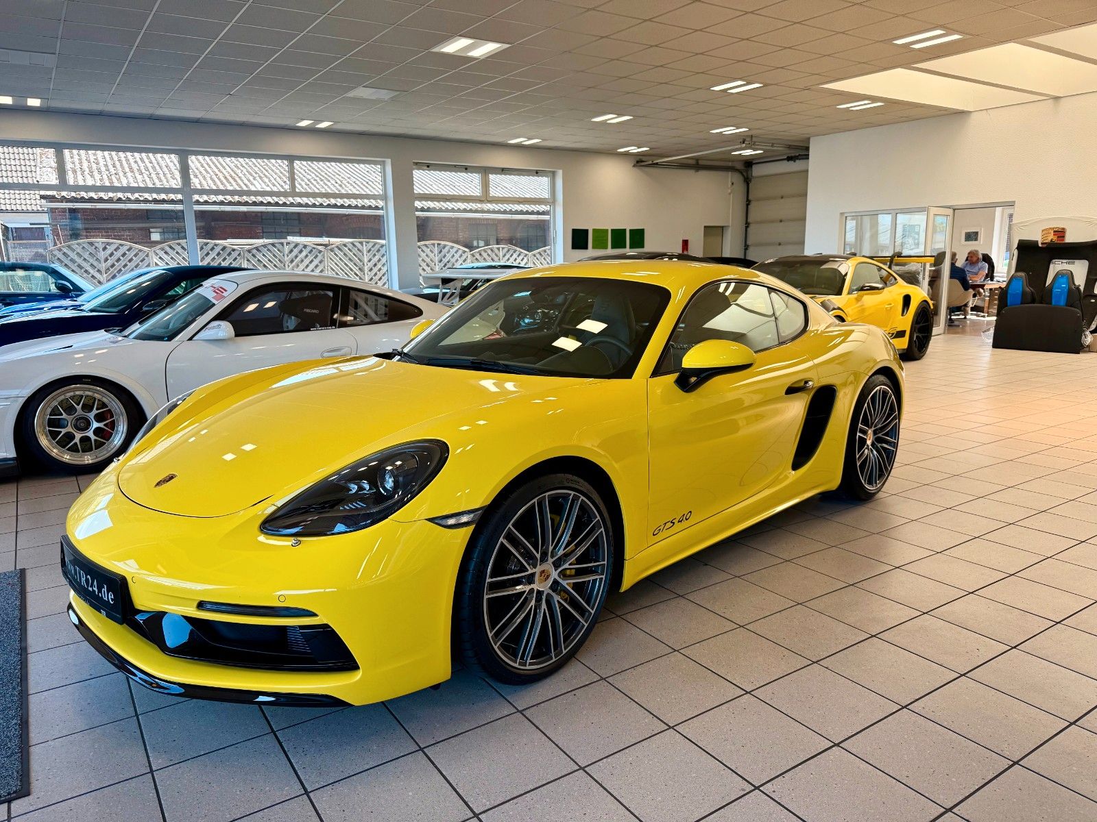 Fahrzeugabbildung Porsche 718 Cayman GTS 4.0 PDK PCCB/Burmester/Carbon/ACC