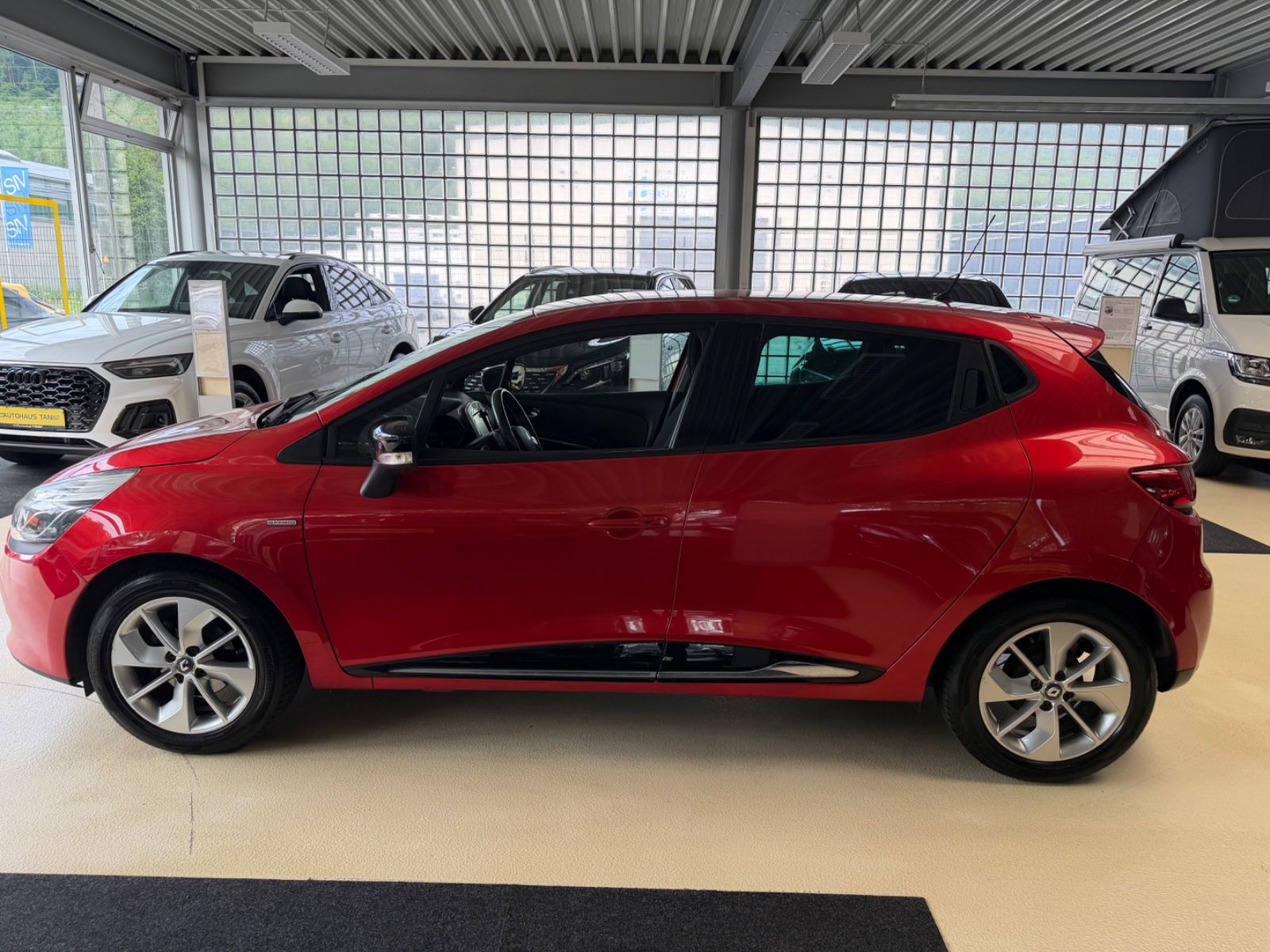 Fahrzeugabbildung Renault Clio IV Limited