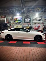 Mercedes-Benz E 220 d 4MATIC Autom. - - Mercedes-Benz E 220 in Herne