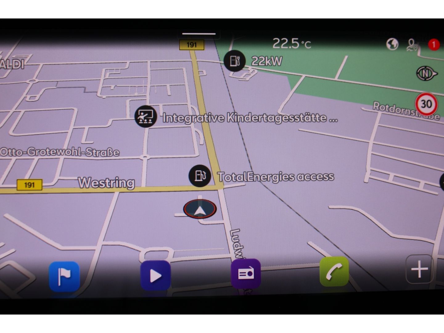Fahrzeugabbildung SEAT Ateca 1.5 TSi FR ACC LED PDC RFK el. AHK Navi DA