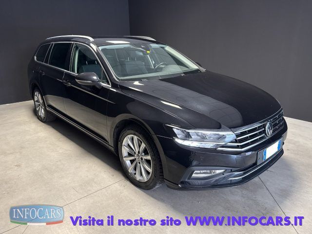 Volkswagen Passat - 1