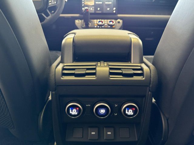 Foto Nummer 18: LAND ROVER Defender