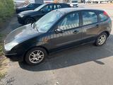 Ford Focus 1.8 TÜV NEU Schiebedach AHK Klima - Ford Focus aus 2003: Kleinwagen