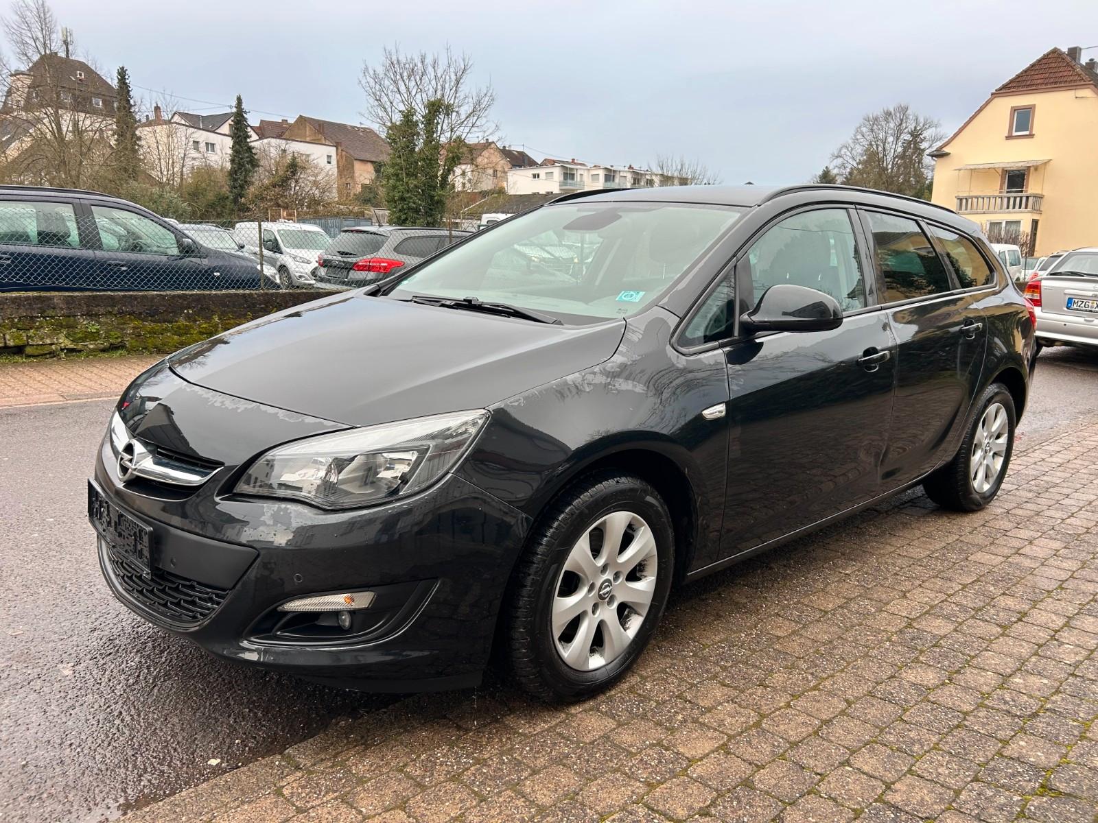 Opel Astra J Sports Tourer Style