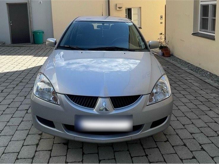 Mitsubishi Lancer 2004 — салон