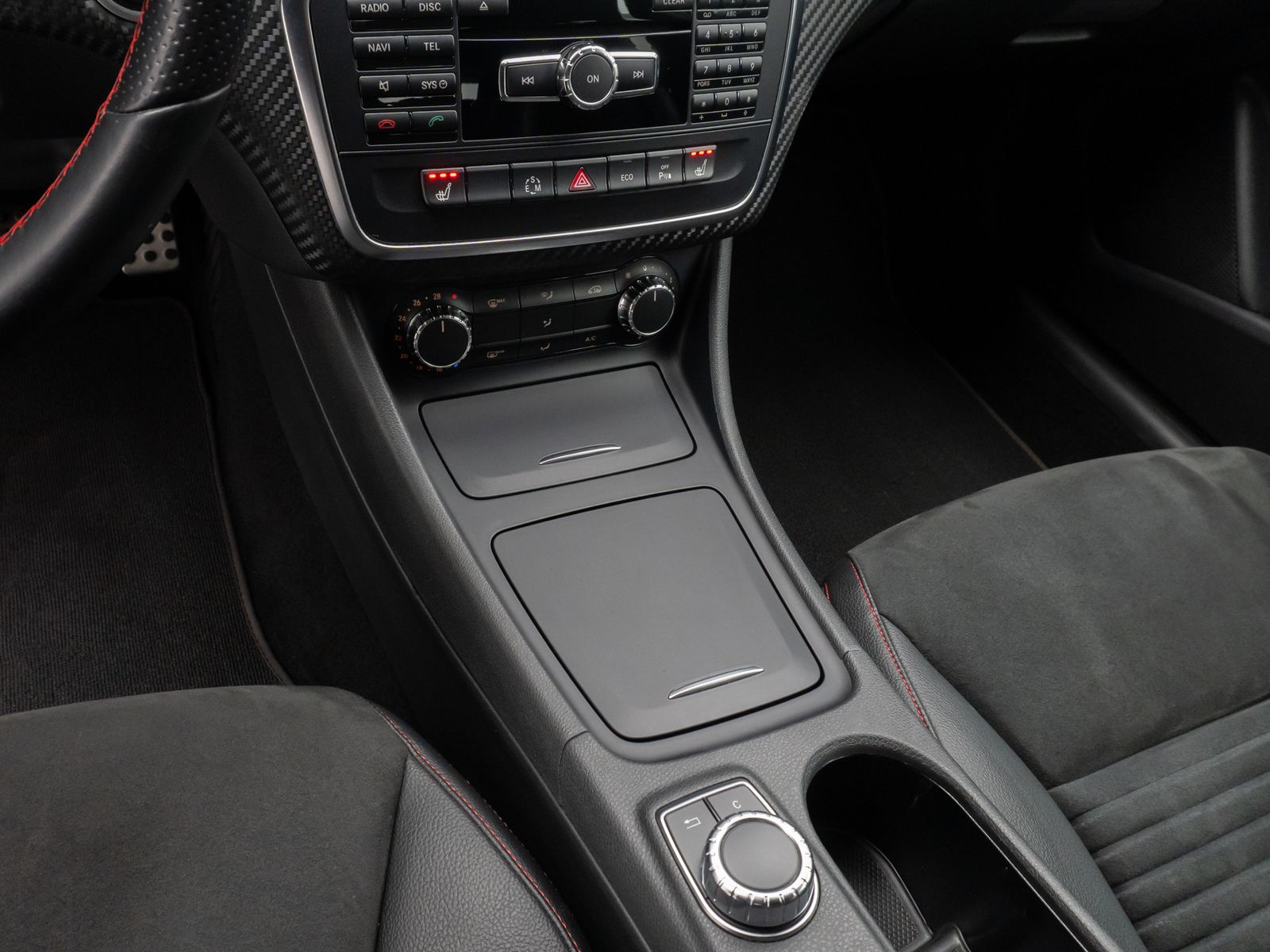 Fahrzeugabbildung Mercedes-Benz A 200 AMG Sport Kamera BiXenon Tempomat Alcantar