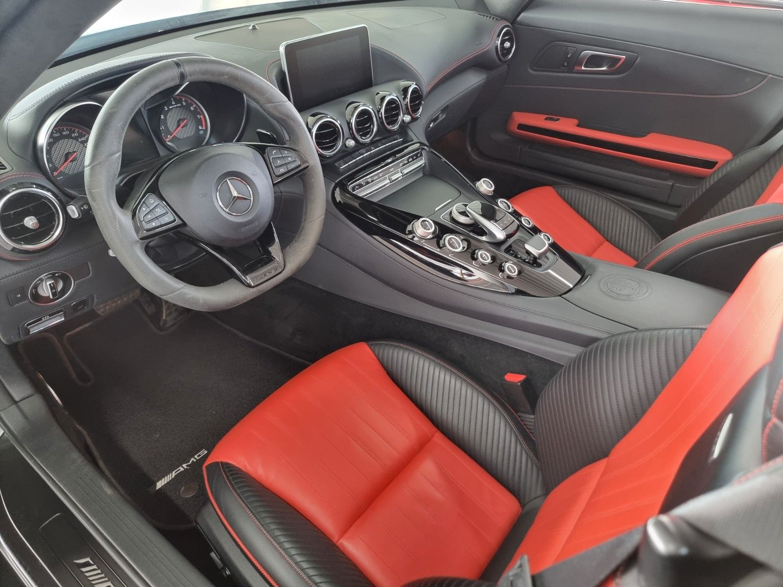 Fahrzeugabbildung Mercedes-Benz AMG GT C/Optisches Unikat/2.Hd/1A Zustand