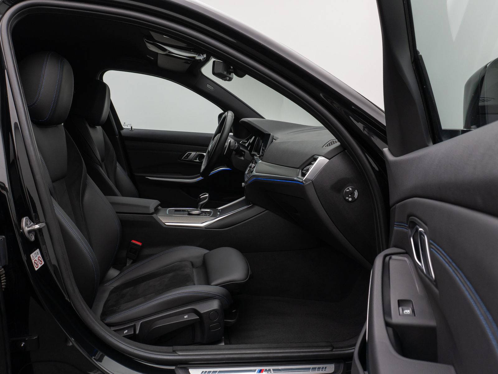 Fahrzeugabbildung BMW 320d M Sport Kamera CockPitPro DAB LED Alarm