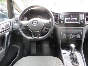 Volkswagen Golf - 8