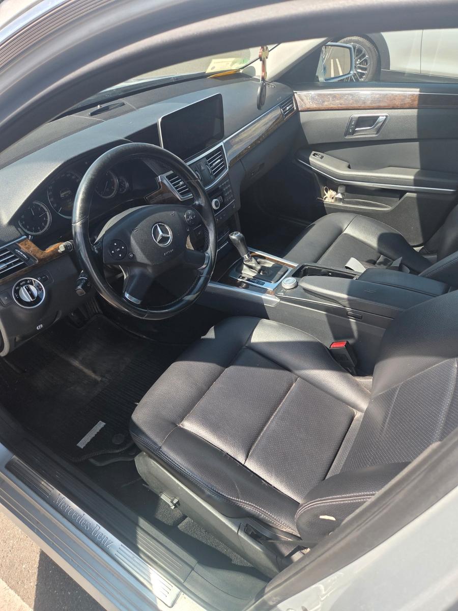 Mercedes-Benz E200 2011 — photo 6
