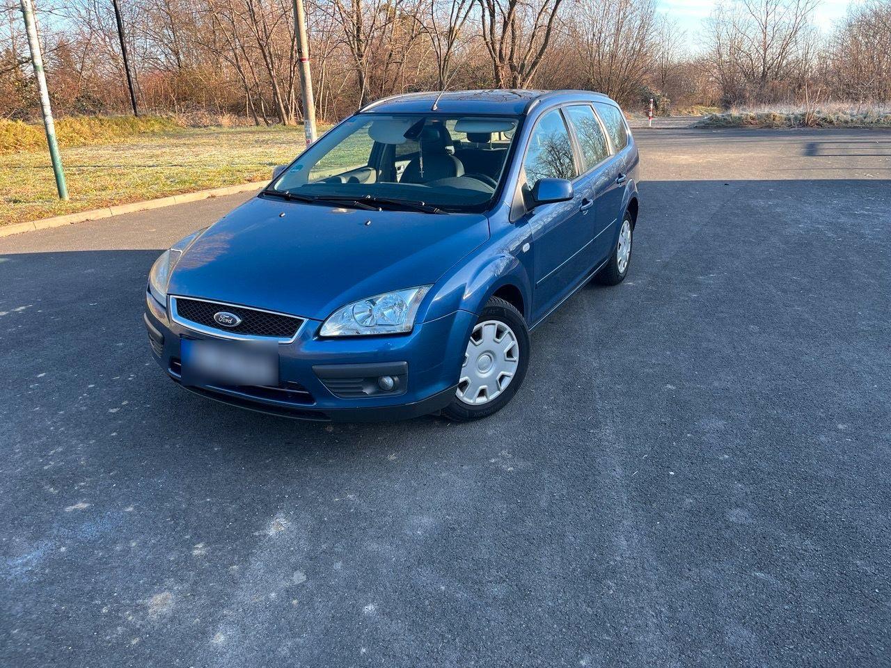 Ford Focus 2005 — interior