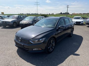 Volkswagen Passat - 1