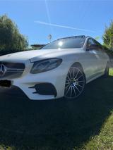Mercedes-Benz E 200 T AMG Line / Pano Dach / Multi Beam  - Mercedes-Benz E 200: Von Privat