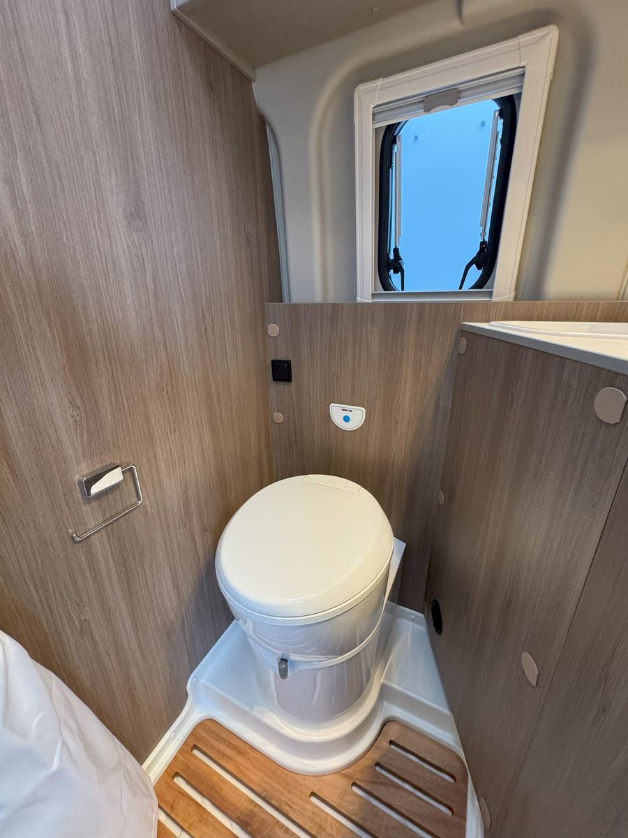 Fahrzeugabbildung Carado CV 600 Entry - 5.702€ Sparen!