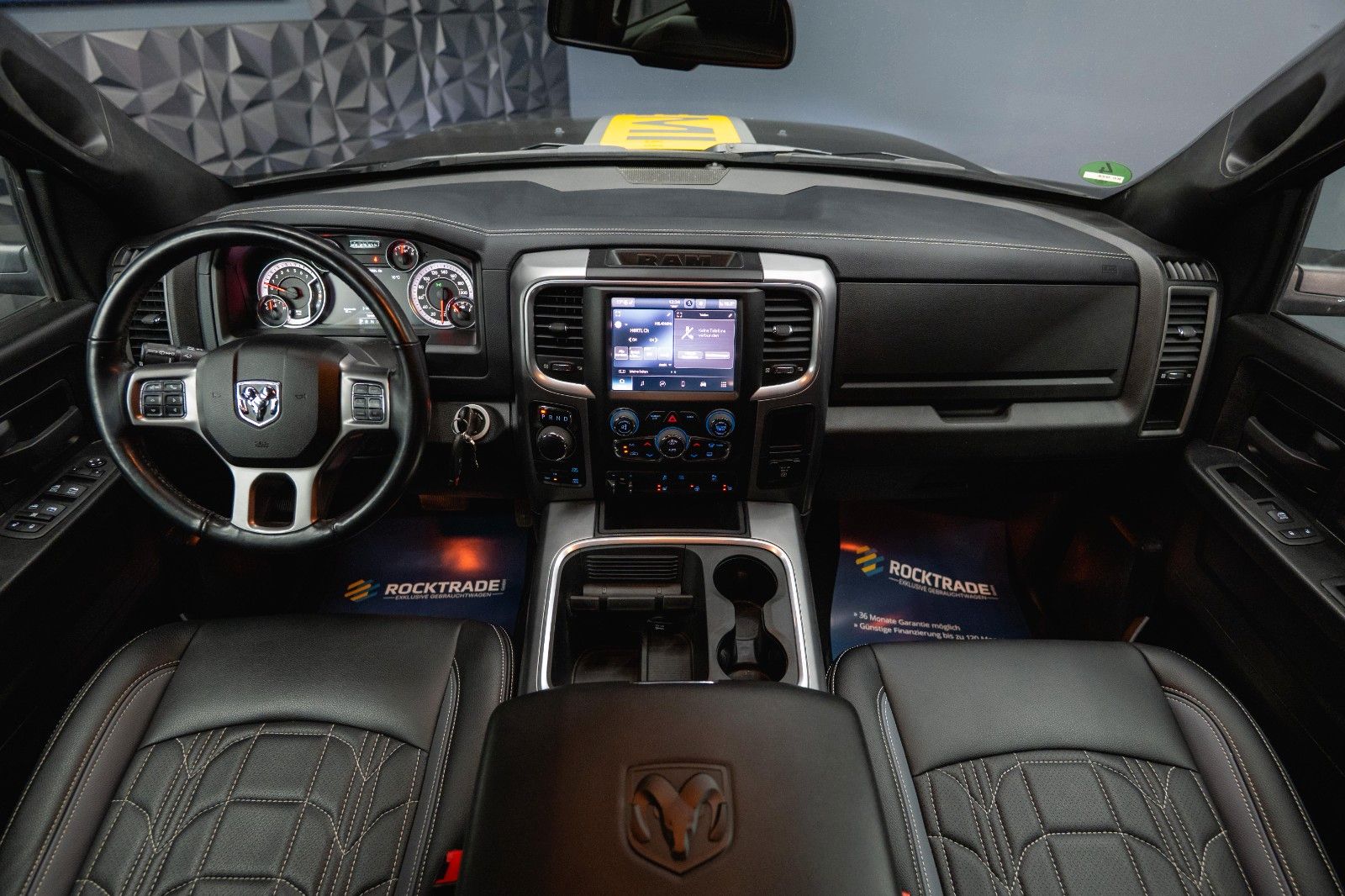 Fahrzeugabbildung Dodge RAM 5.7 V8 HEMI 4x4 OFFROAD Night-Paket *LED*AHK
