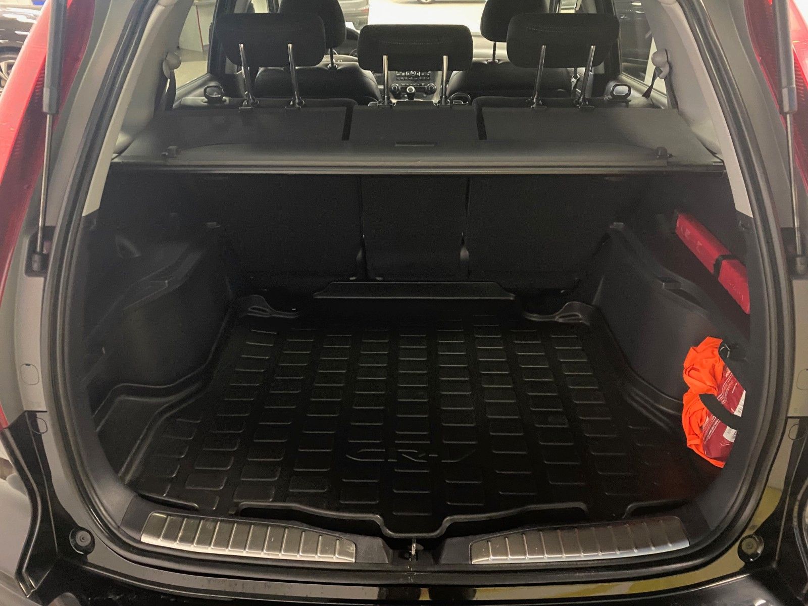 Fahrzeugabbildung Honda CR-V 2.2 TDI+ELEGANCE+ALLRAD+AHK+SITHEIZUNG+18"+