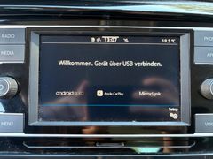 Fahrzeugabbildung Volkswagen T6.1 Multivan Klimaautom*ACC*Standhzg*AHK*48tkm