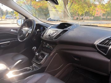 Ford Kuga - 12