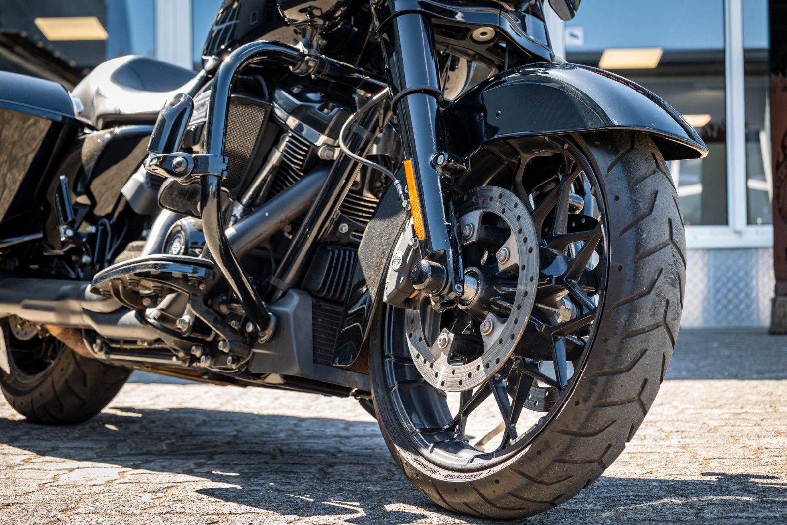 Fahrzeugabbildung Harley-Davidson ROAD KING SPECIAL 114 FLHRXS -Screamin Eagle