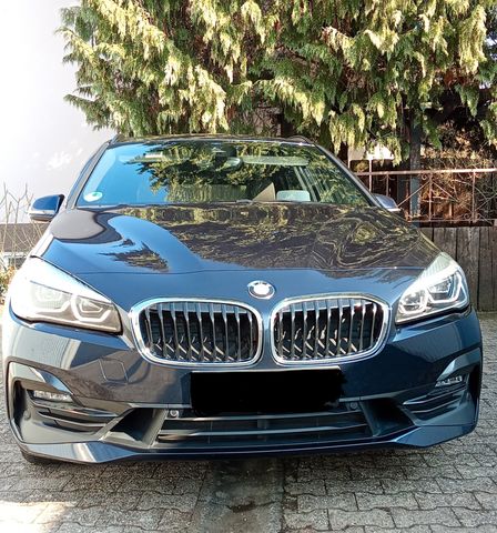 BMW 218d SportLine*Leder,Pano,HUD,AHK*VOLL GARANTIE