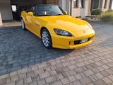 Honda S2000 2.2 perfect condition - Honda S2000 mit Benzin-Antrieb