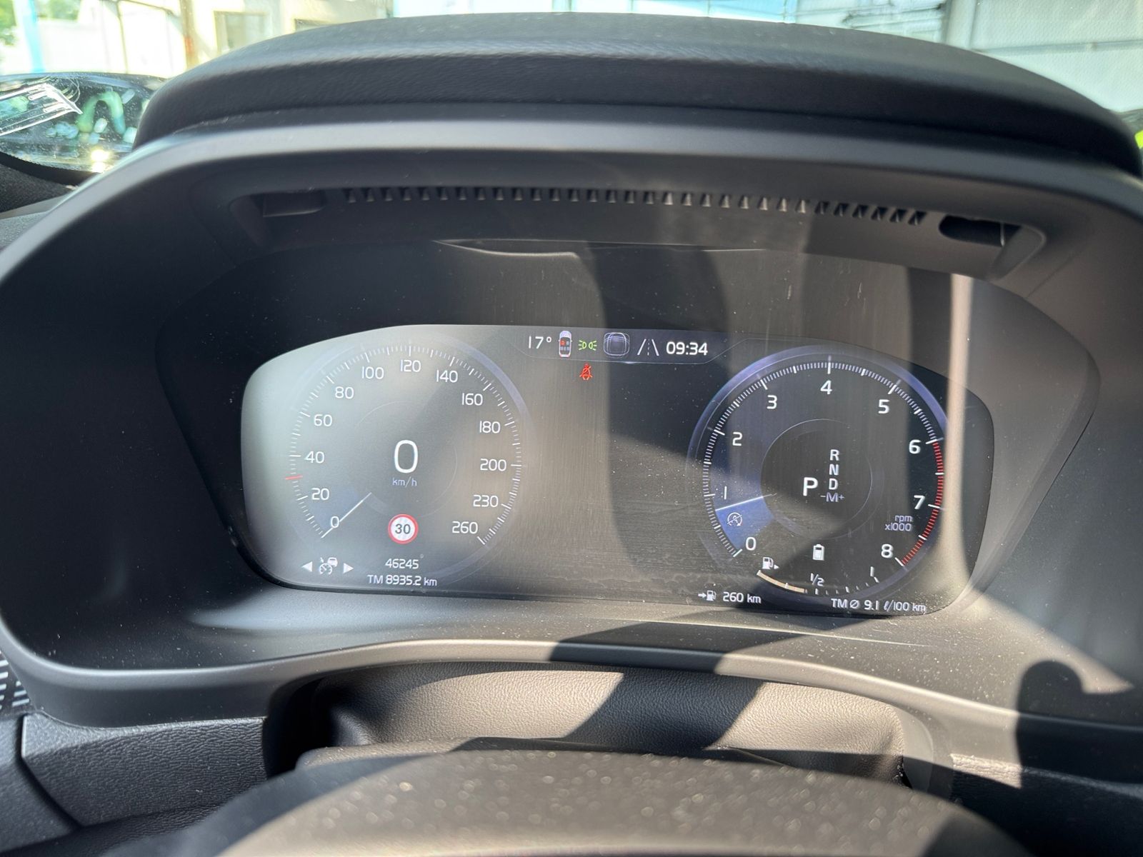 Fahrzeugabbildung Volvo XC40 R Design 2WD PANO LED NAVI SHZ