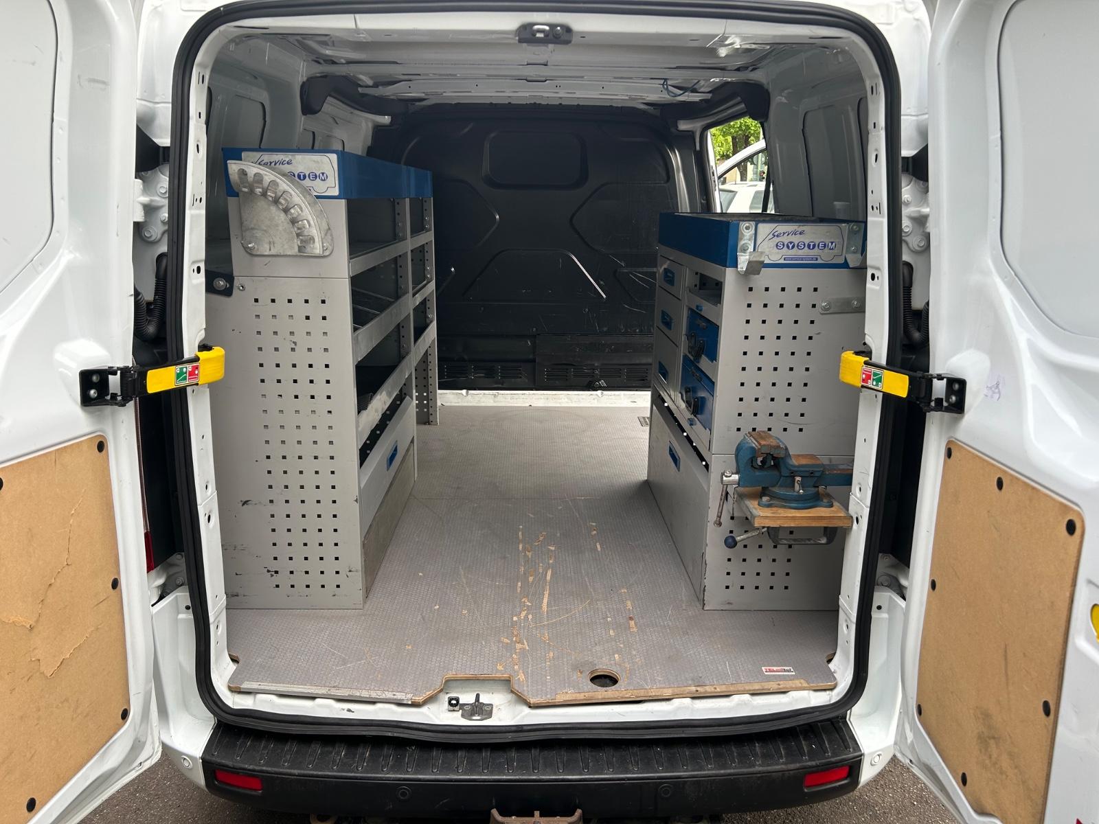 Ford Transit Custom Regale Werkstatt Kamera AHK 2.5t