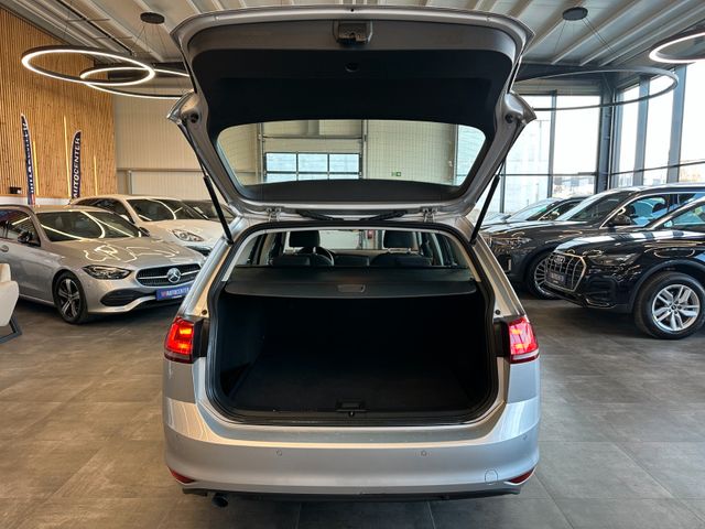 Volkswagen Golf VII Variant Trendline BMT *Navi*