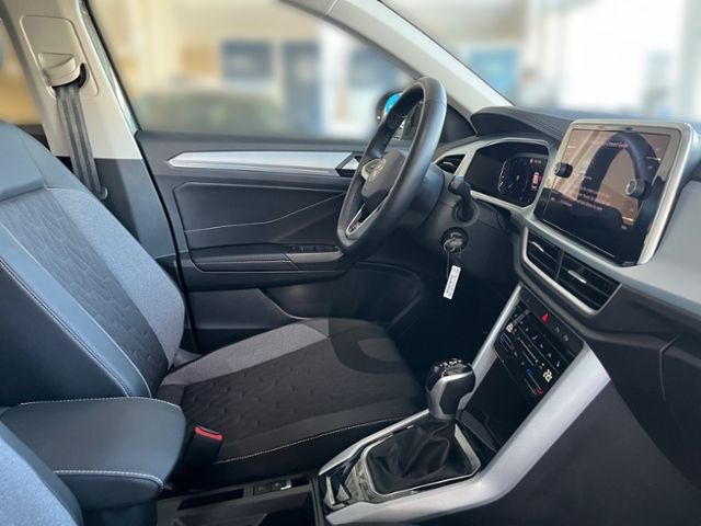 Fahrzeugabbildung Volkswagen T-Roc 1.5 TSI DSG GOAL AHK GJR NAVI KAMERA