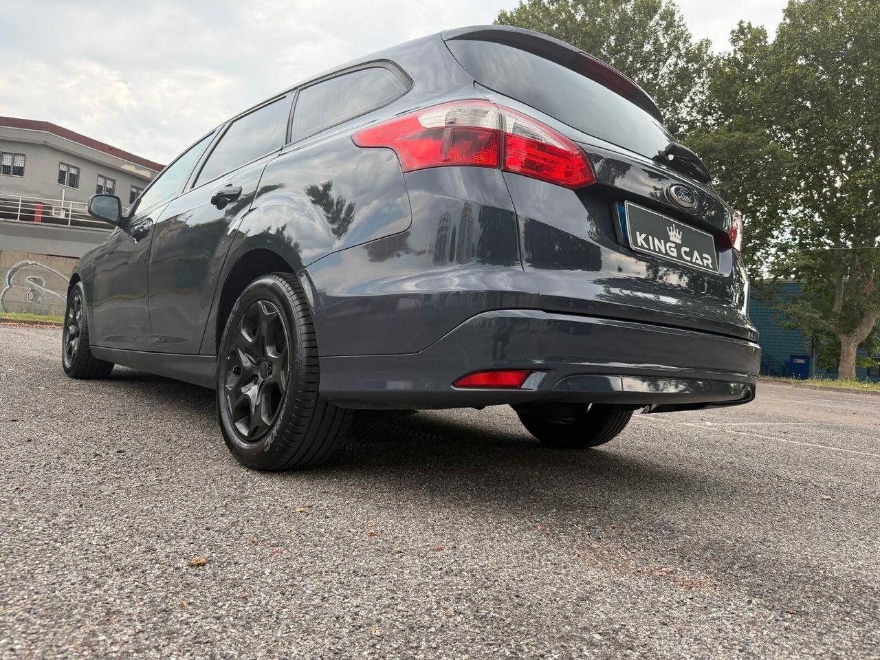 Ford Focus 2014 — photo 15