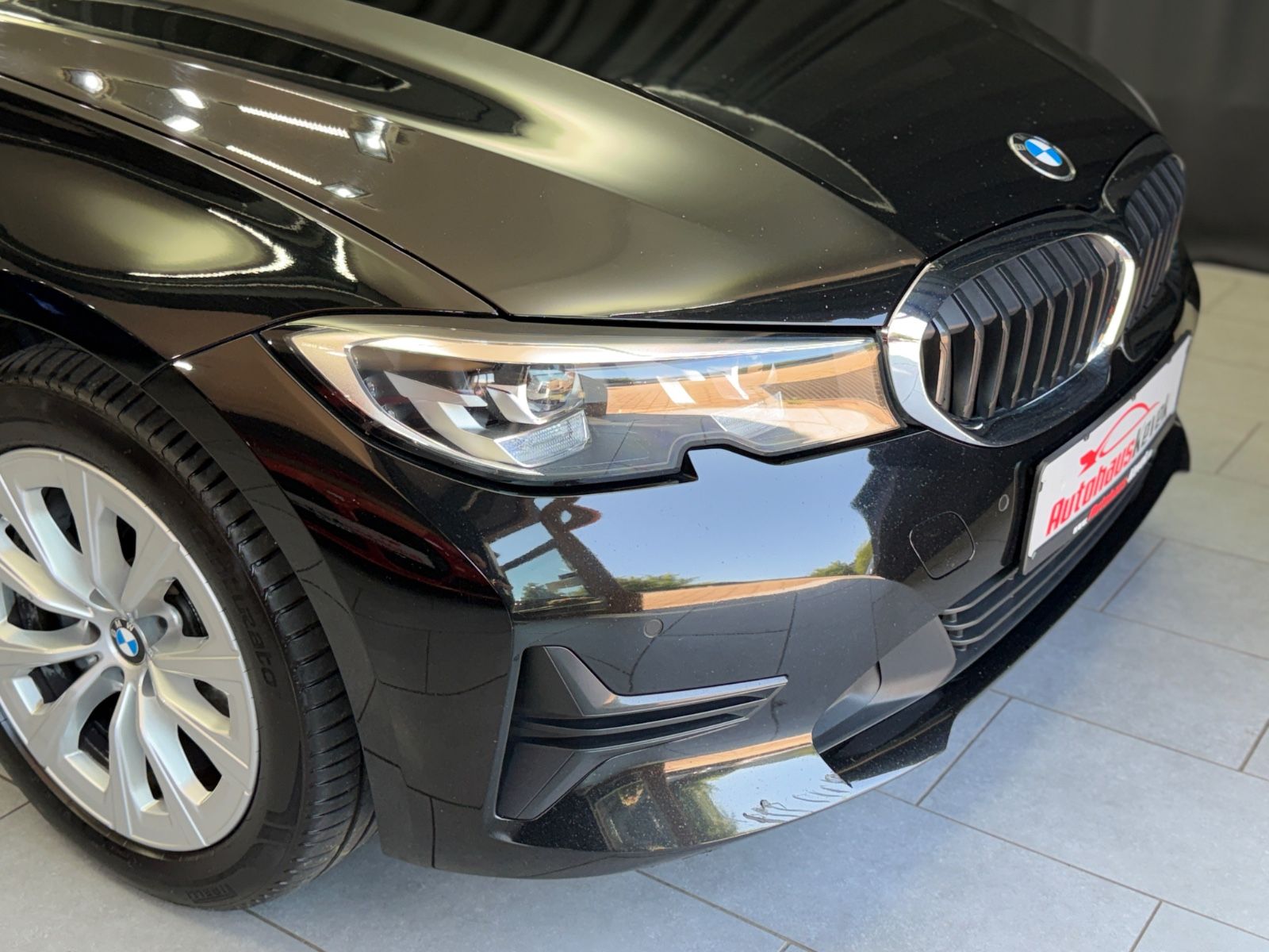 Fahrzeugabbildung BMW 320d xDrive Touring Advantage|NAVI|AHK|LED|