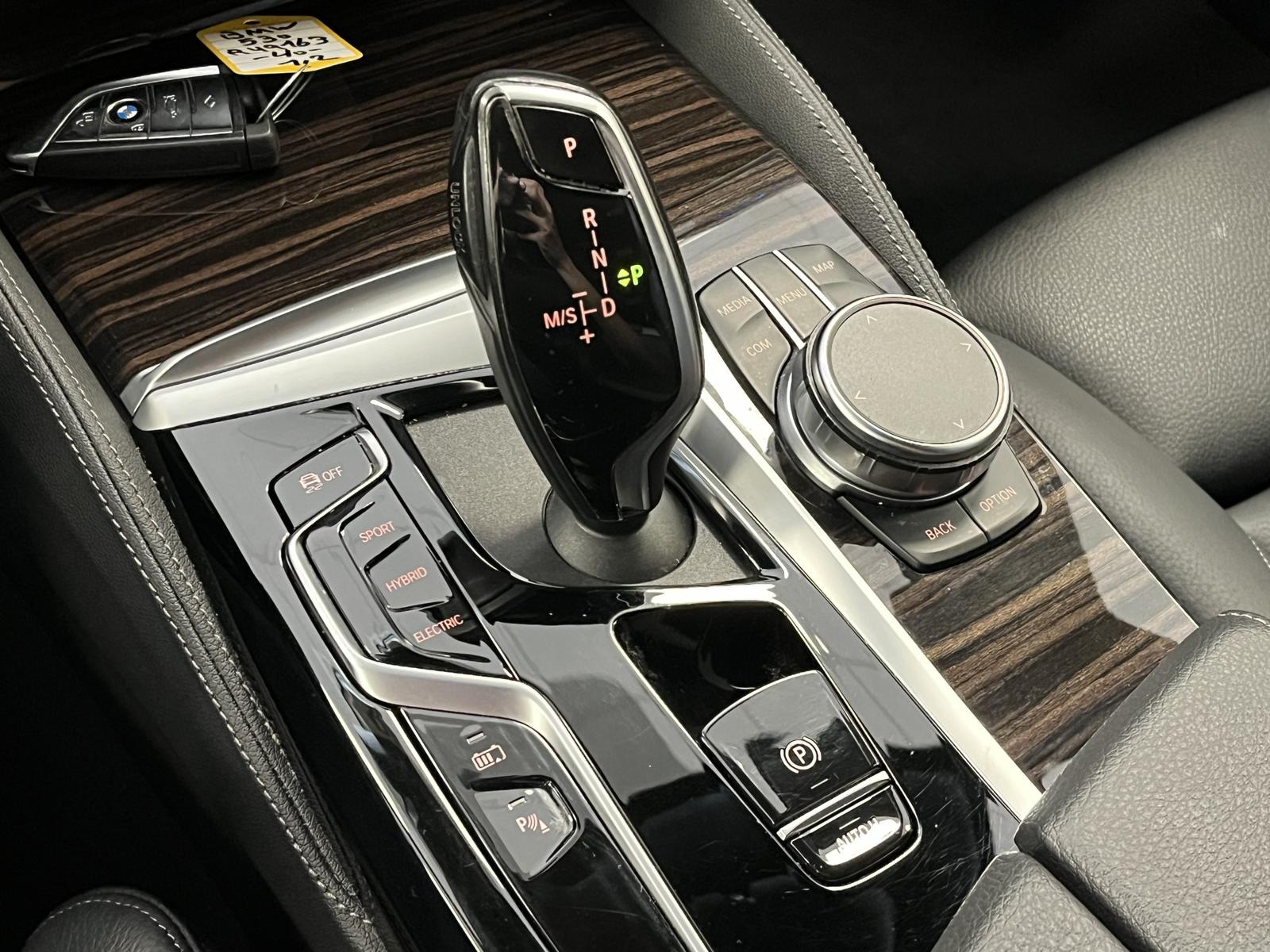 BMW 530 e xDrive Luxury-Line Navi*Leder*LED*CarPlay