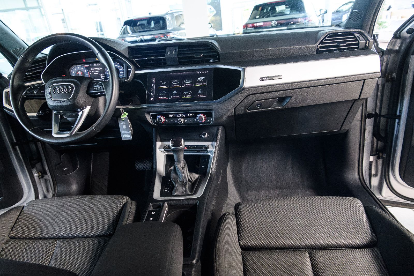 Fahrzeugabbildung Audi Q3 35 TFSI advanced +LED +elektr. Klappe