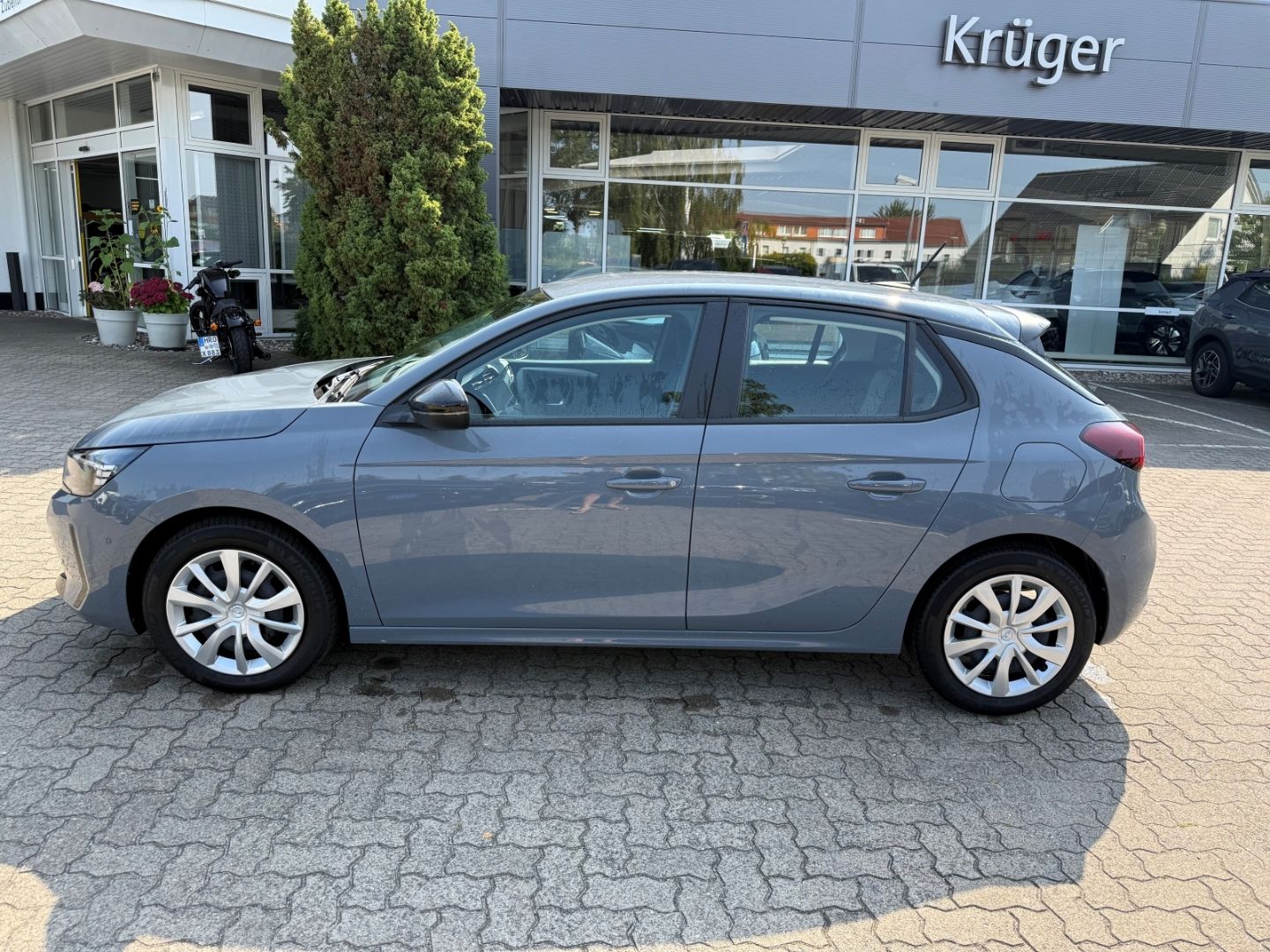 Fahrzeugabbildung Opel Corsa F Edition mit SHZ+LHZ+Kamera