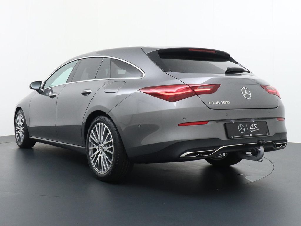Mercedes-Benz CLA 180 Shooting Brake Star Edition Luxury Line
