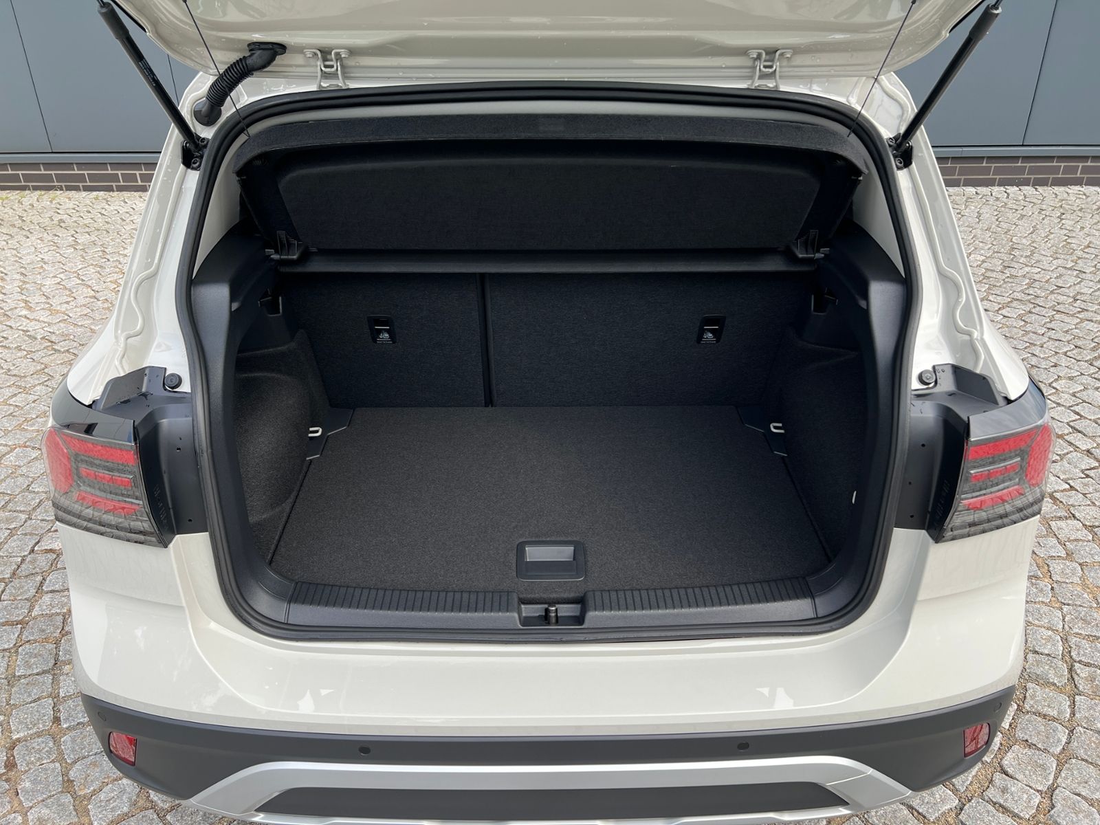 Fahrzeugabbildung Volkswagen T-Cross Goal 1.0 l TSI *LED, ACC, Navi, Kamera,