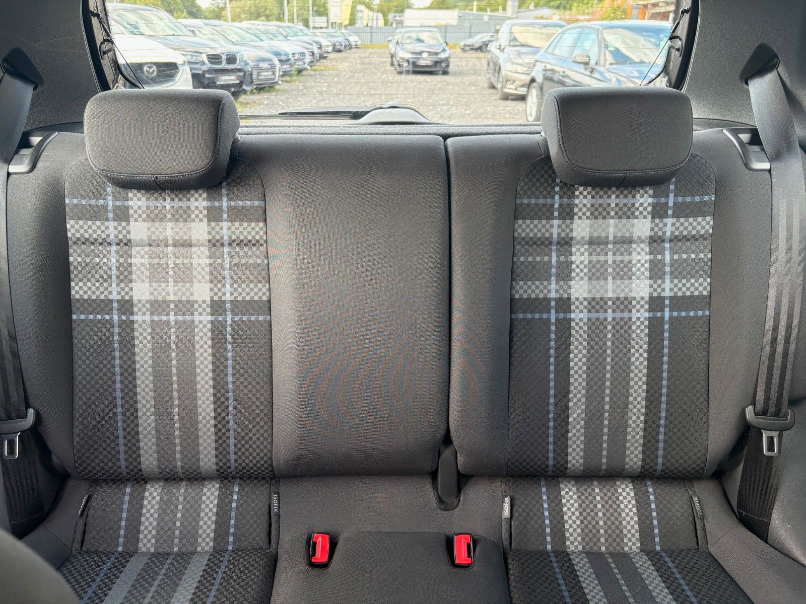Fahrzeugabbildung Volkswagen up! club up! Navi Klima TÜV 05/2027 Scheckheft