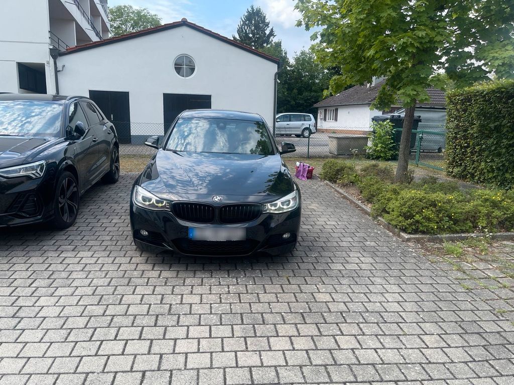 Image of BMW 320