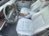 BMW 528i Auto - BMW 528 aus 1999: 528i