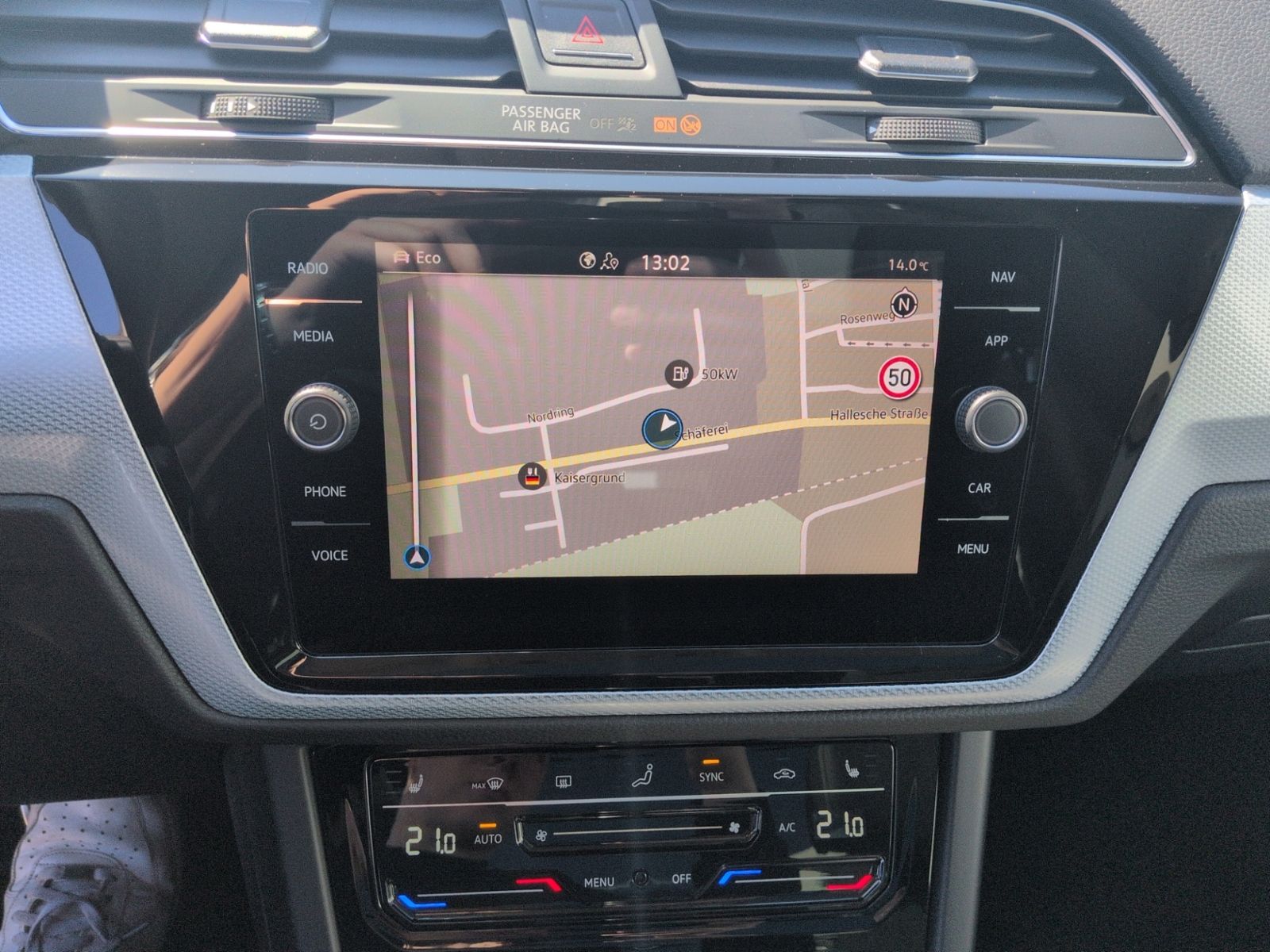 Touran 1.5 TSI DSG R line PANO+RFK+7SITZE+AHK+