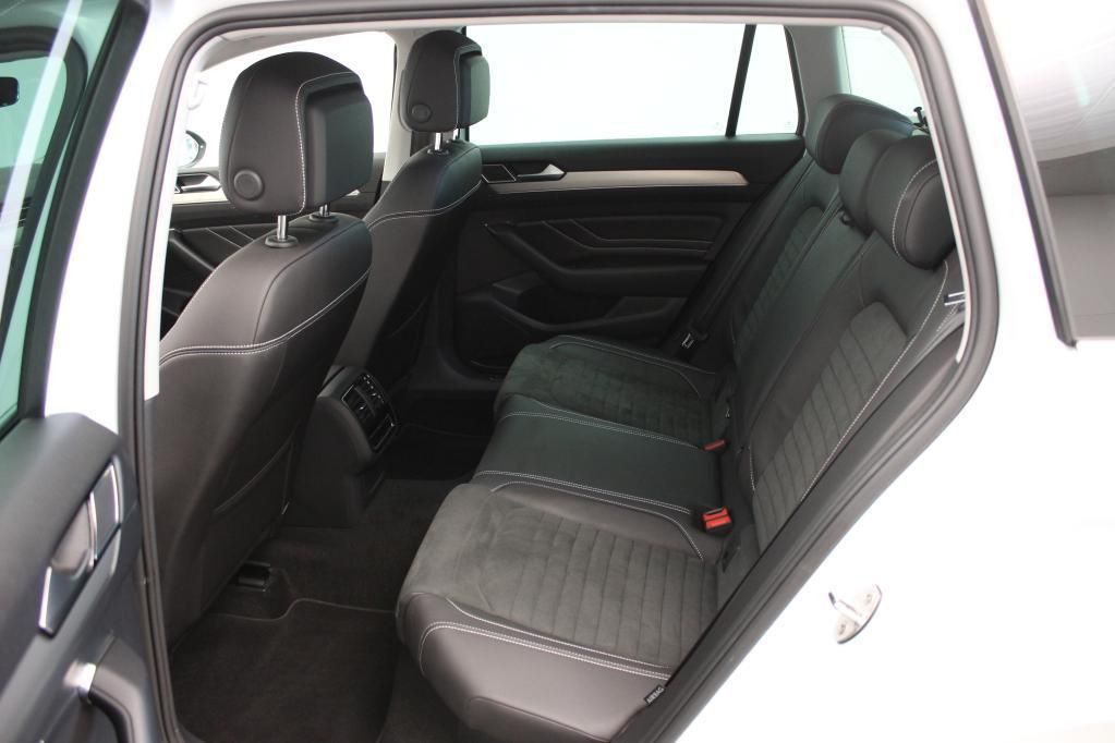 Volkswagen Passat Variant Elegance 2.0 TDI DSG RFK*PDC*Temp